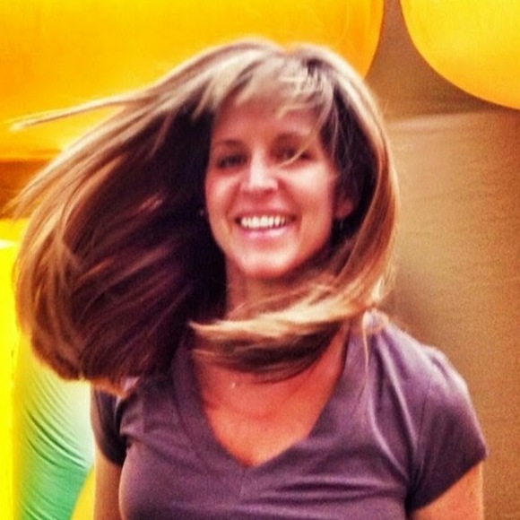 Meet your Posher, Karen - Picture 1 of 1